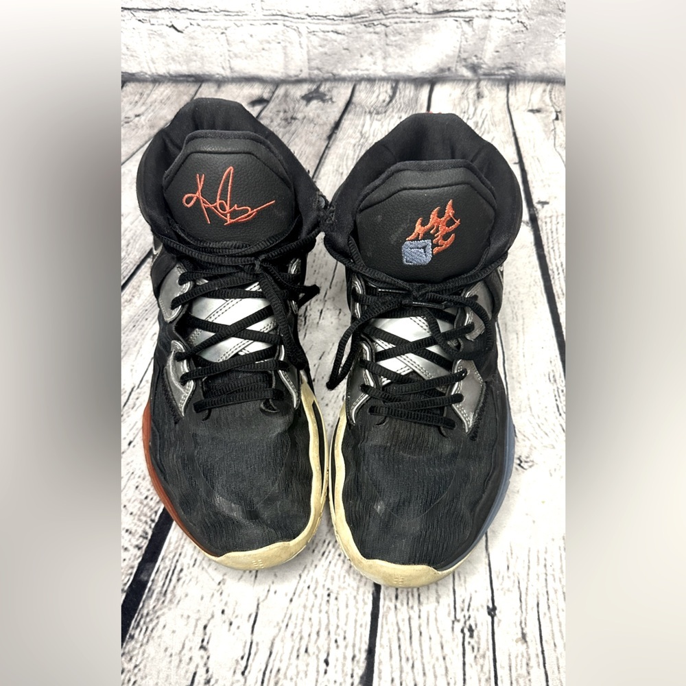 Nike Kyrie Infinity Fire and Ice basketball sneakers Men’s 11 Black Blue Red